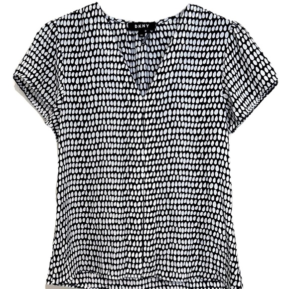 DKNY Women's Blouse Top Short Sleeve Black White Pullover 100% Polyester SZ‎ XXS - Picture 1 of 8
